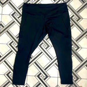 Zella Cropped Black Interlocking Back Lace Legging Size X-Large